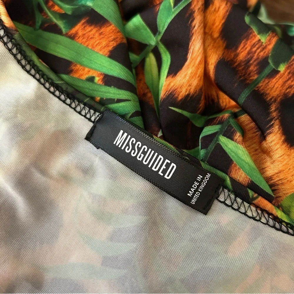 ❤️ MISSGUIDED Tropical Print Long Sleeve Top 8 - Picture 6 of 13